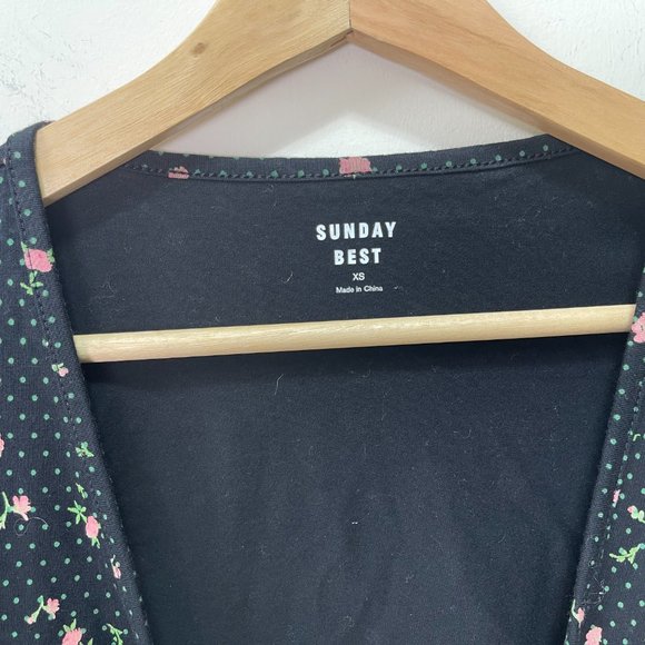 SUNDAY BEST Aritzia Floral Wrap Crop Top sz XS - Picture 6 of 9